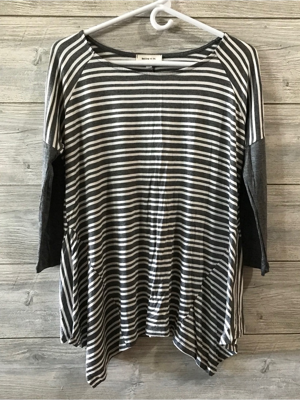BN Women's Hailey & Co Lightweight Top